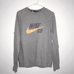 Men’s Nike SB sweatshirt